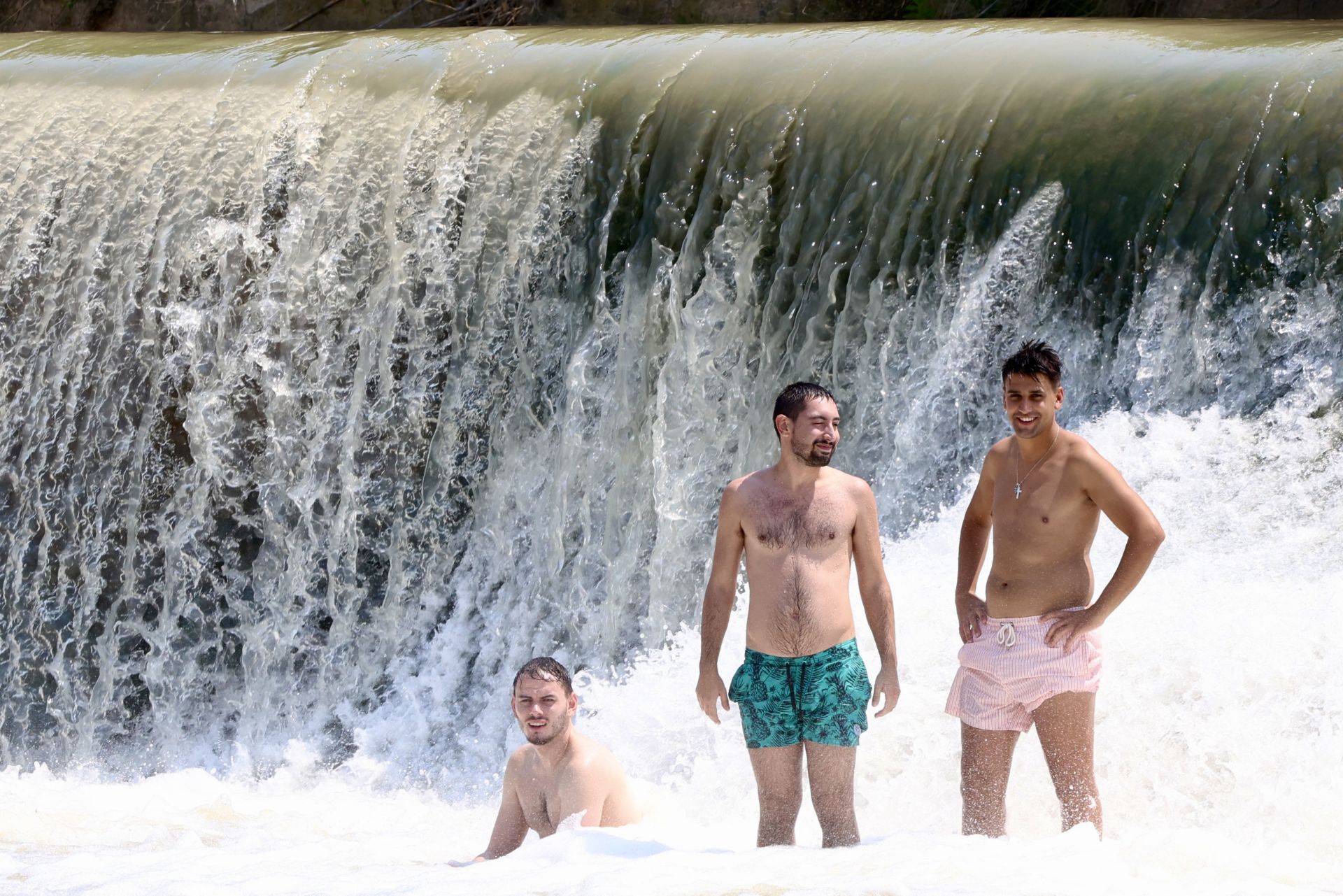 En imágenes, los ríos de la Región de Murcia se convierten en refugio contra la ola de calor