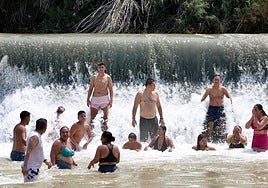 En imágenes, los ríos de la Región de Murcia se convierten en refugio contra la ola de calor