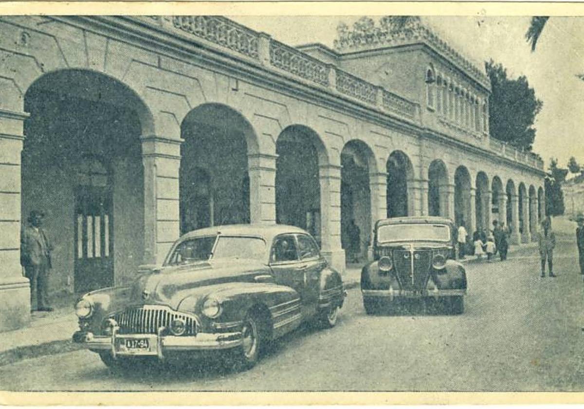 Pórticos y Casino del balneario de Fortuna-Leana (c. 1950).