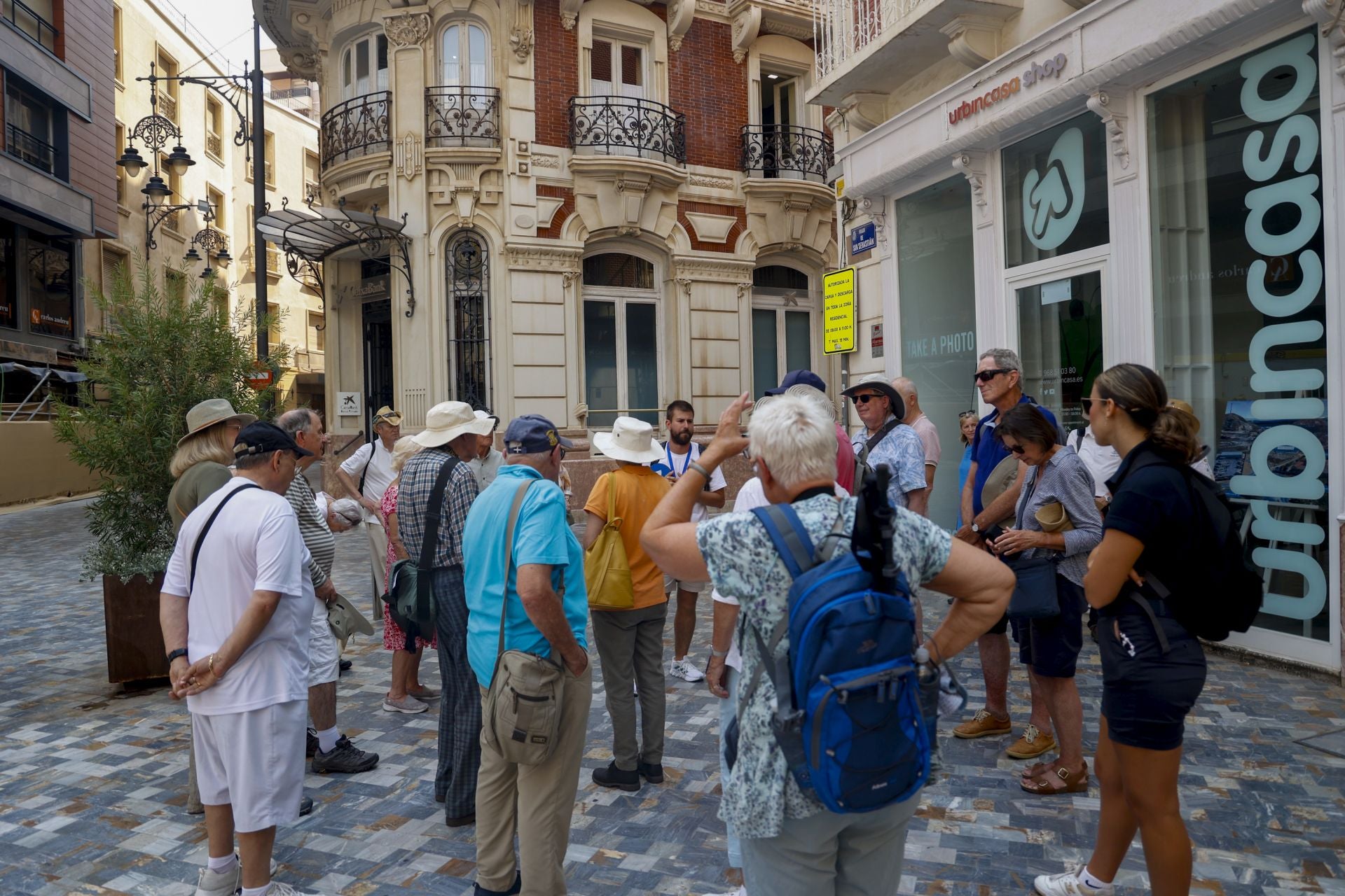 Dos cruceros llenan las calles de Cartagena con más de 7.000 turistas