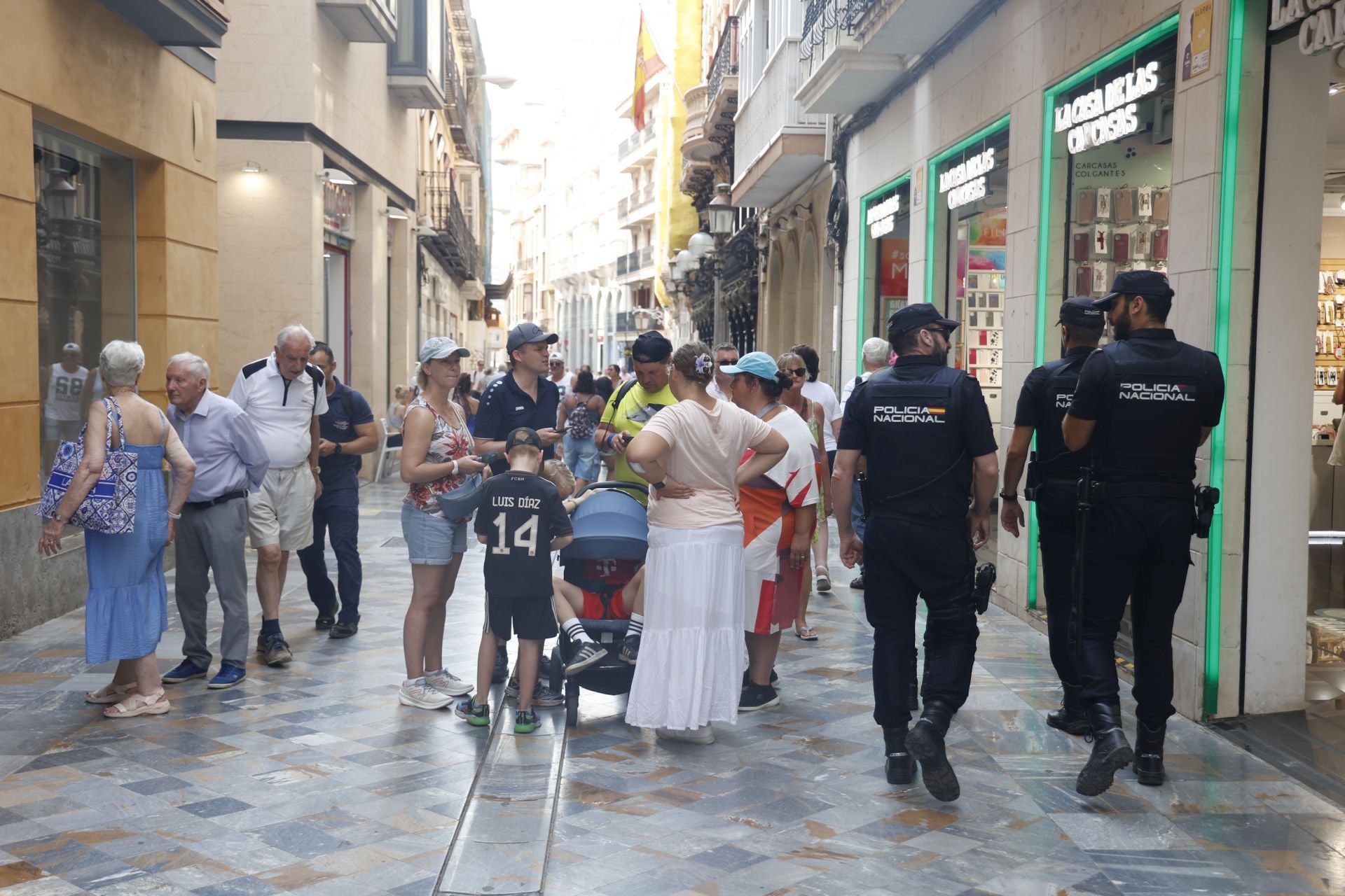 Dos cruceros llenan las calles de Cartagena con más de 7.000 turistas