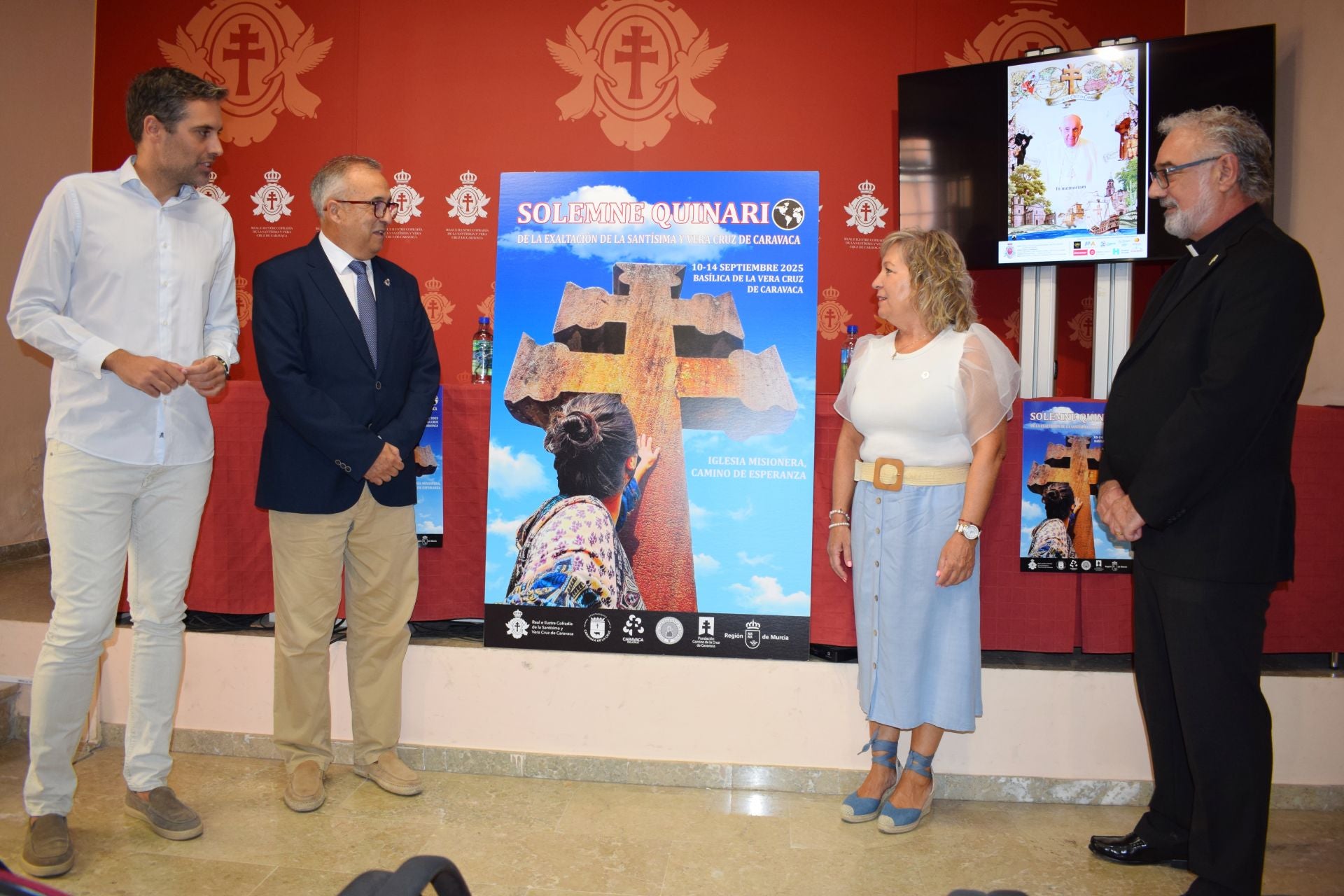 De izda a dcha, José Santiago Villa, Jesús López (hermano mayor), Conchi López y Emilio Sánchez.