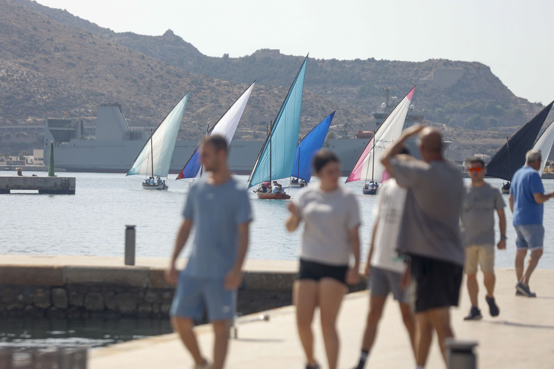 Velas latinas y visitas a los barcos de la Ocean Race