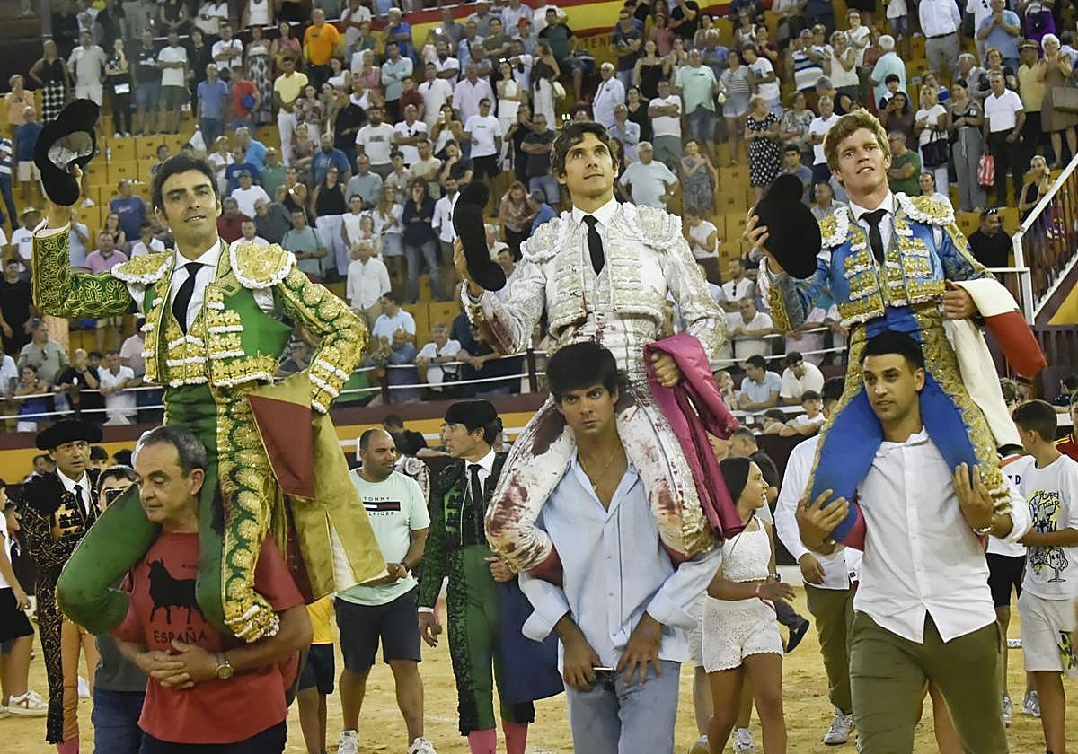 La corrida de Castella, Perera y Jiménez en Cieza, en imágenes