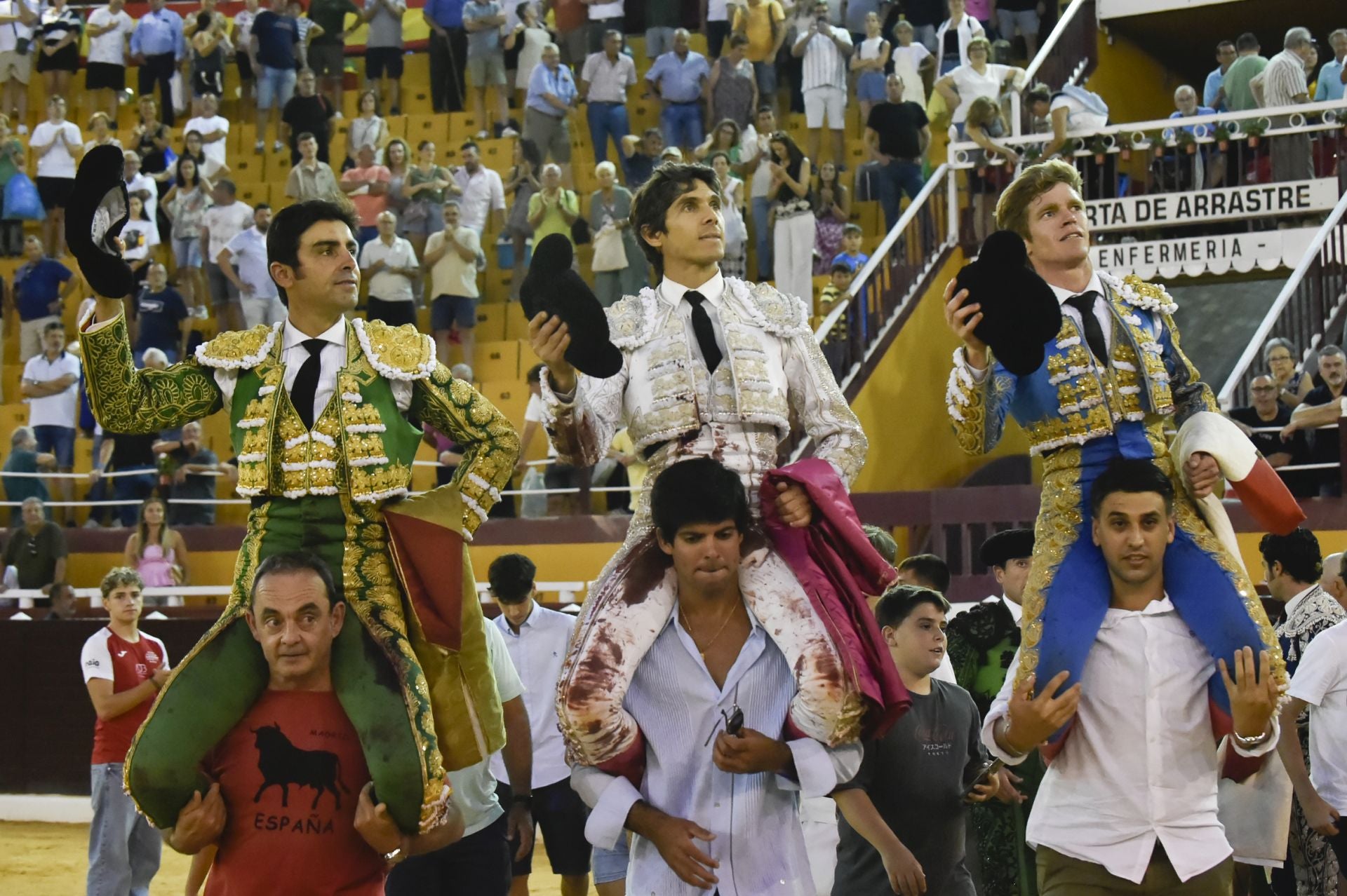 La corrida de Castella, Perera y Jiménez en Cieza, en imágenes