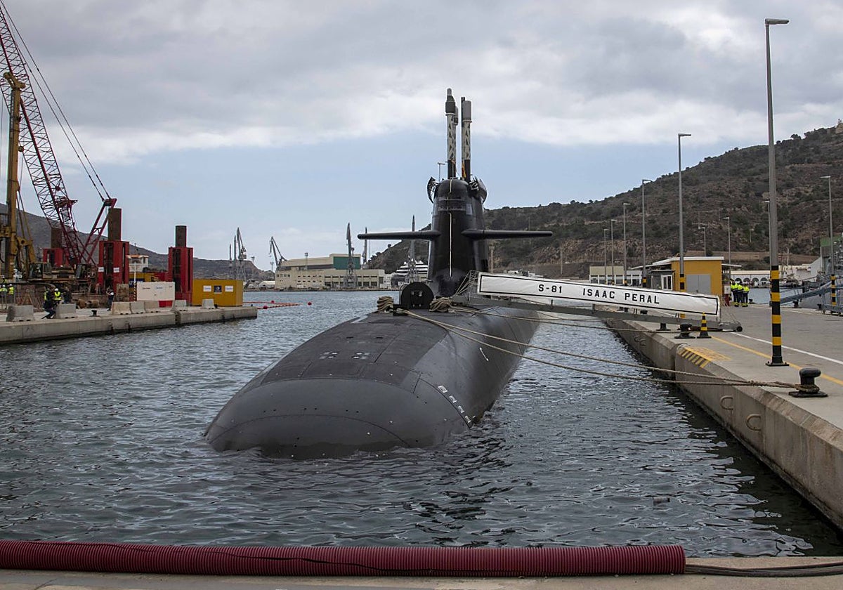 Submarino S-81 'Isaac Peral', atracado en el Arsenal de Cartagena, en una foto de archivo.