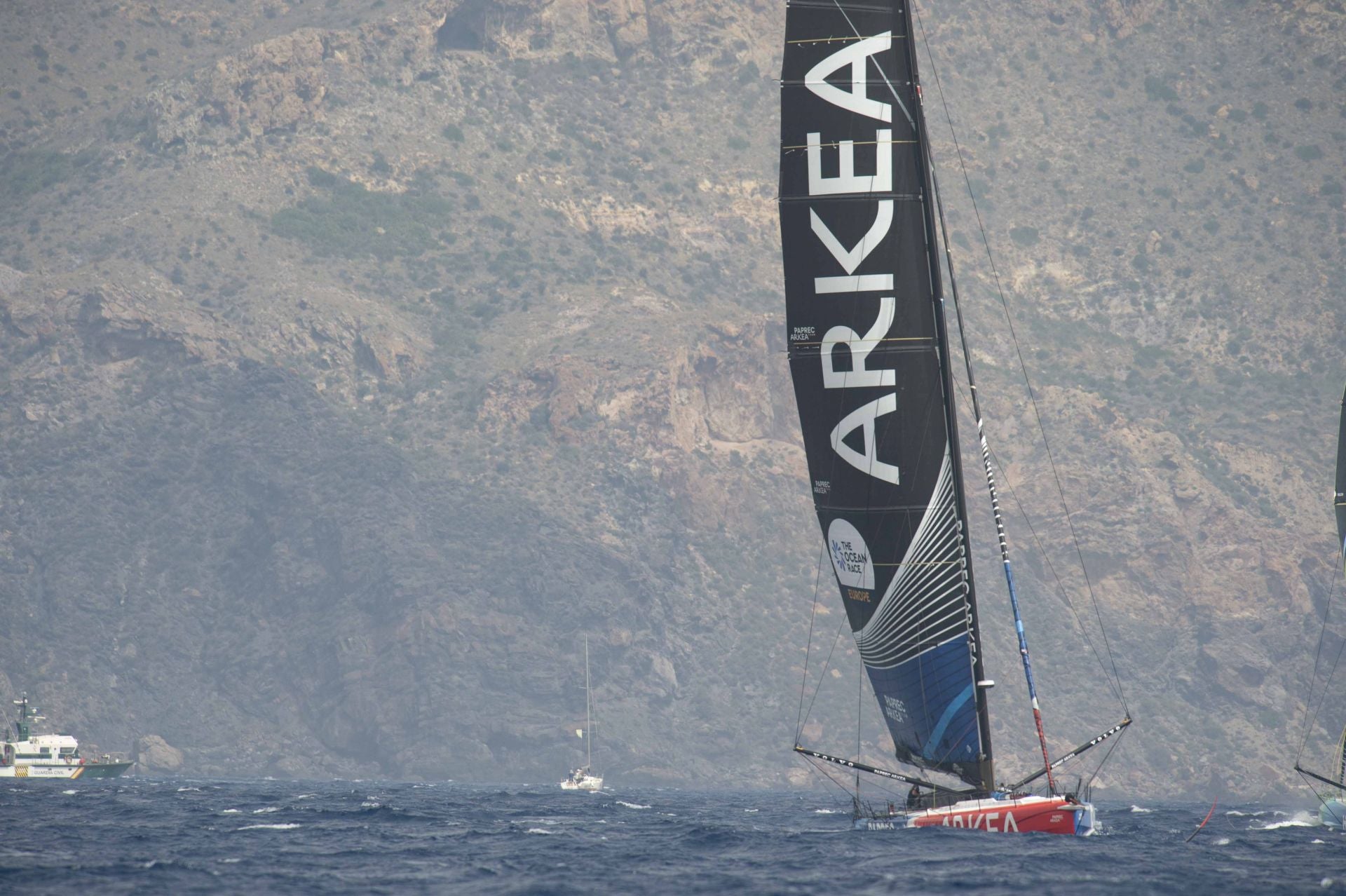 En imágenes, la Ocean Race se marcha de Cartagena hacia Niza