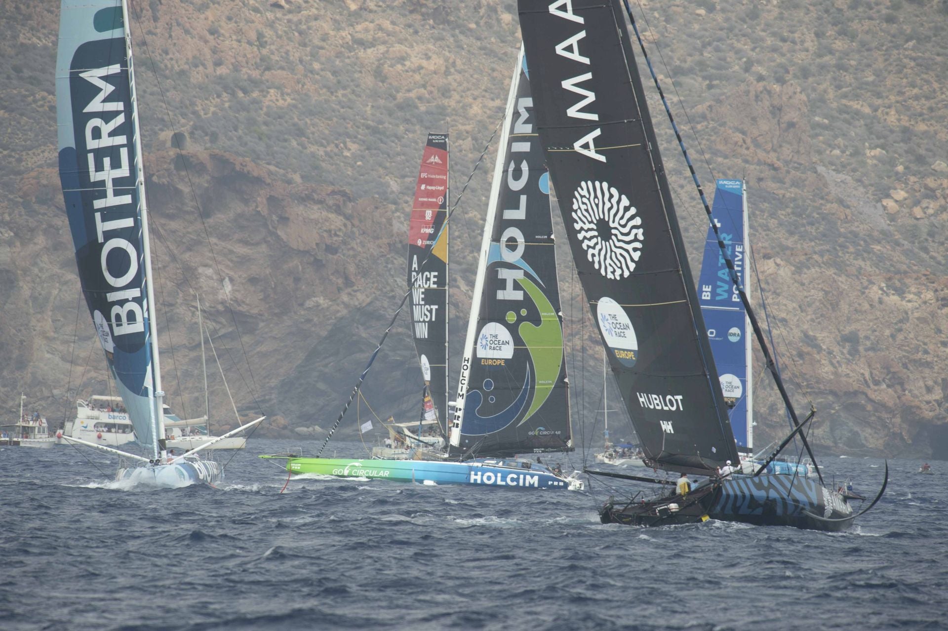 En imágenes, la Ocean Race se marcha de Cartagena hacia Niza