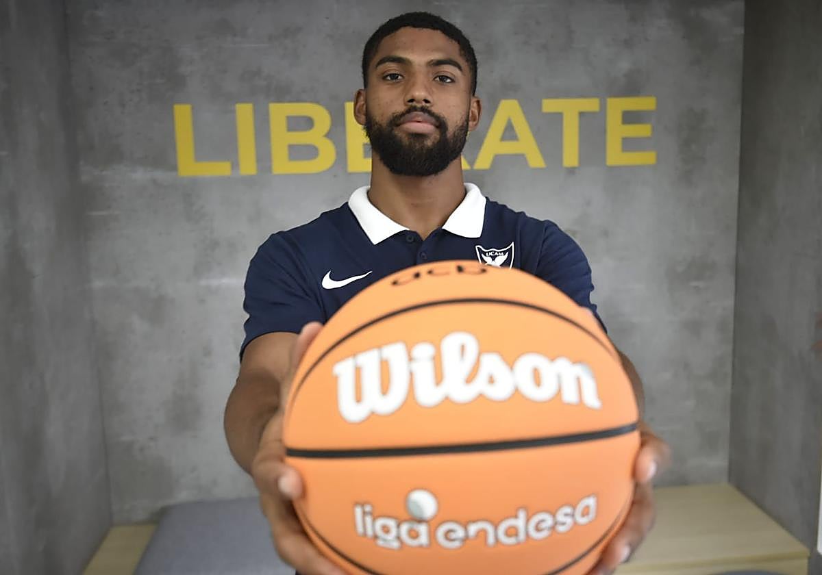 Presentación de David De Julius como jugador de UCAM Murcia.