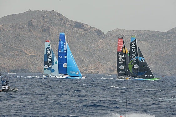 Salida de los barcos de la Ocean Race, este martes, en Cartagena.