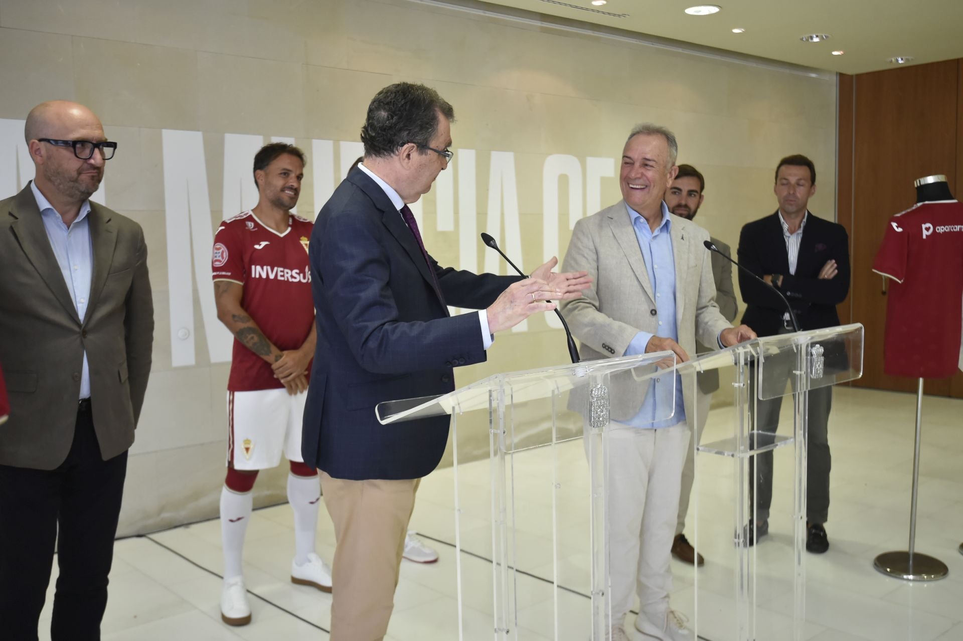 La presentación de la tienda del Real Murcia, en imágenes
