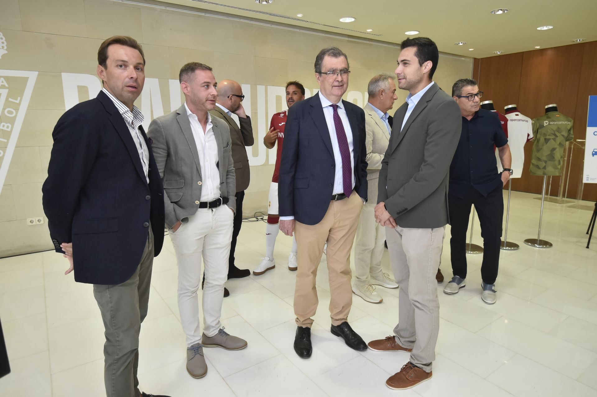 La presentación de la tienda del Real Murcia, en imágenes