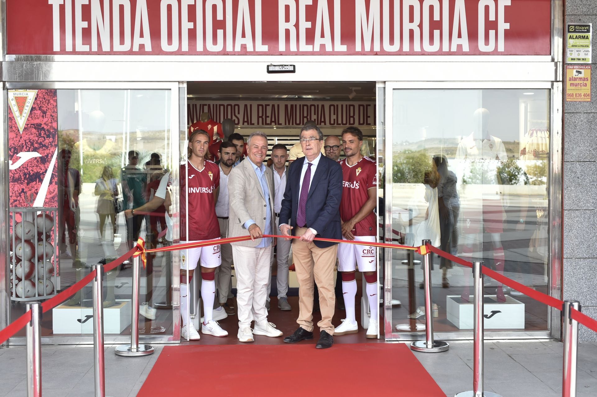 La presentación de la tienda del Real Murcia, en imágenes
