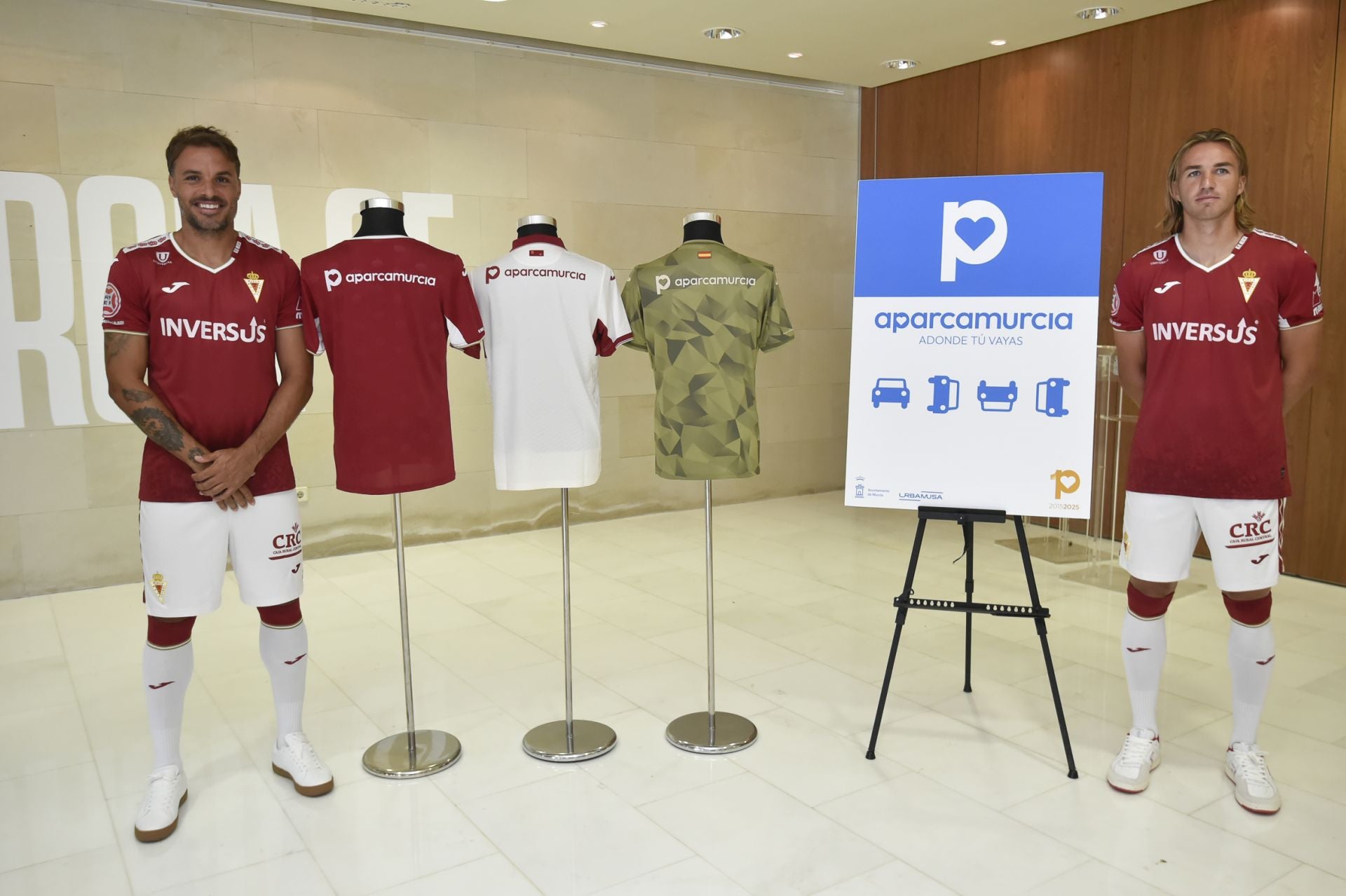 La presentación de la tienda del Real Murcia, en imágenes