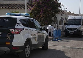 Investigación en la vivienda de Camposol, este viernes.