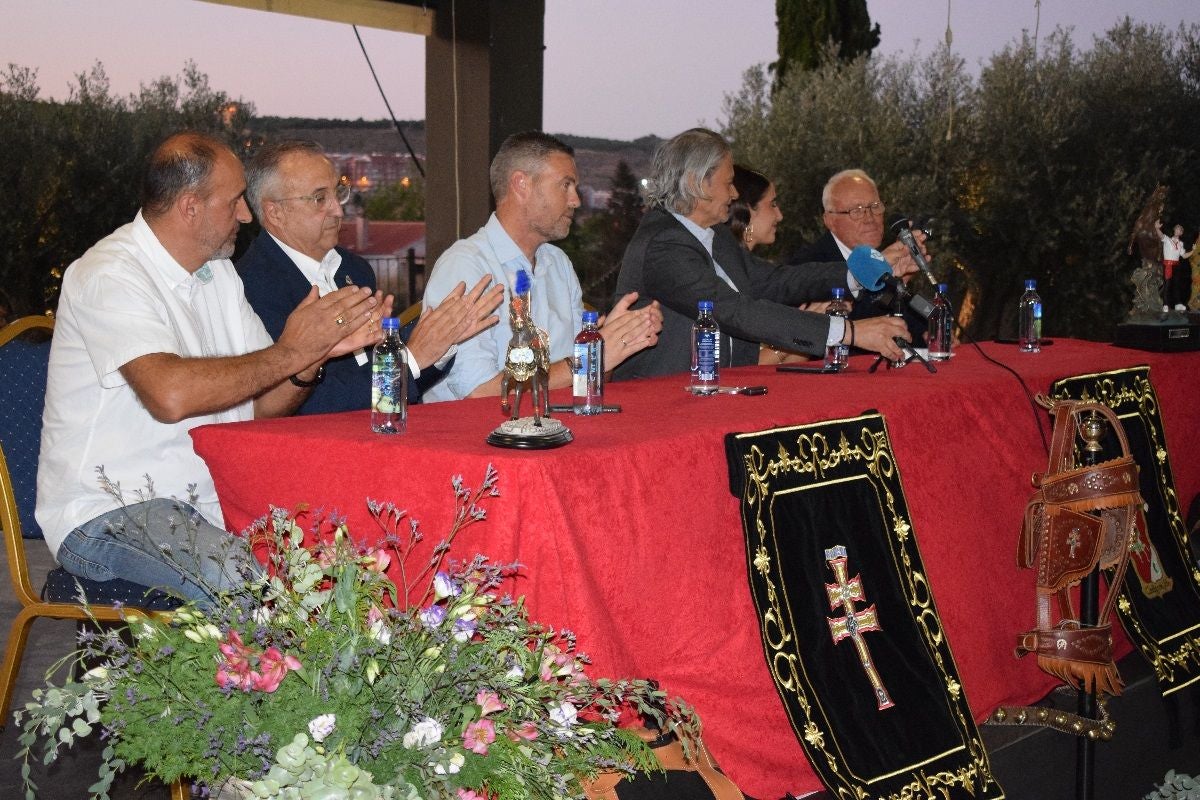 Imágenes de la presentación de los cargos del Bando de los Caballos del Vino de Caravaca