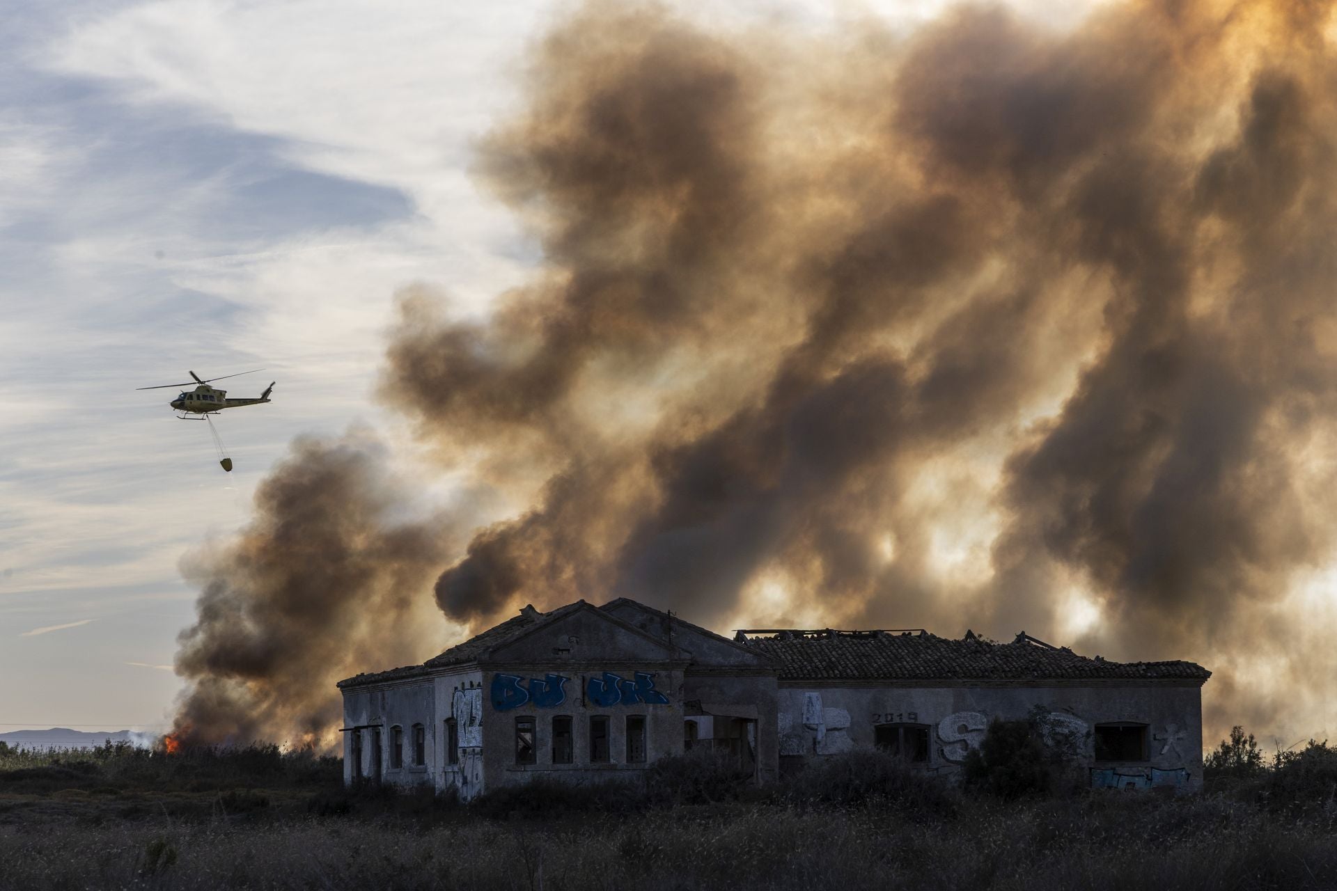 El incendio forestal del Carmolí, en imágenes