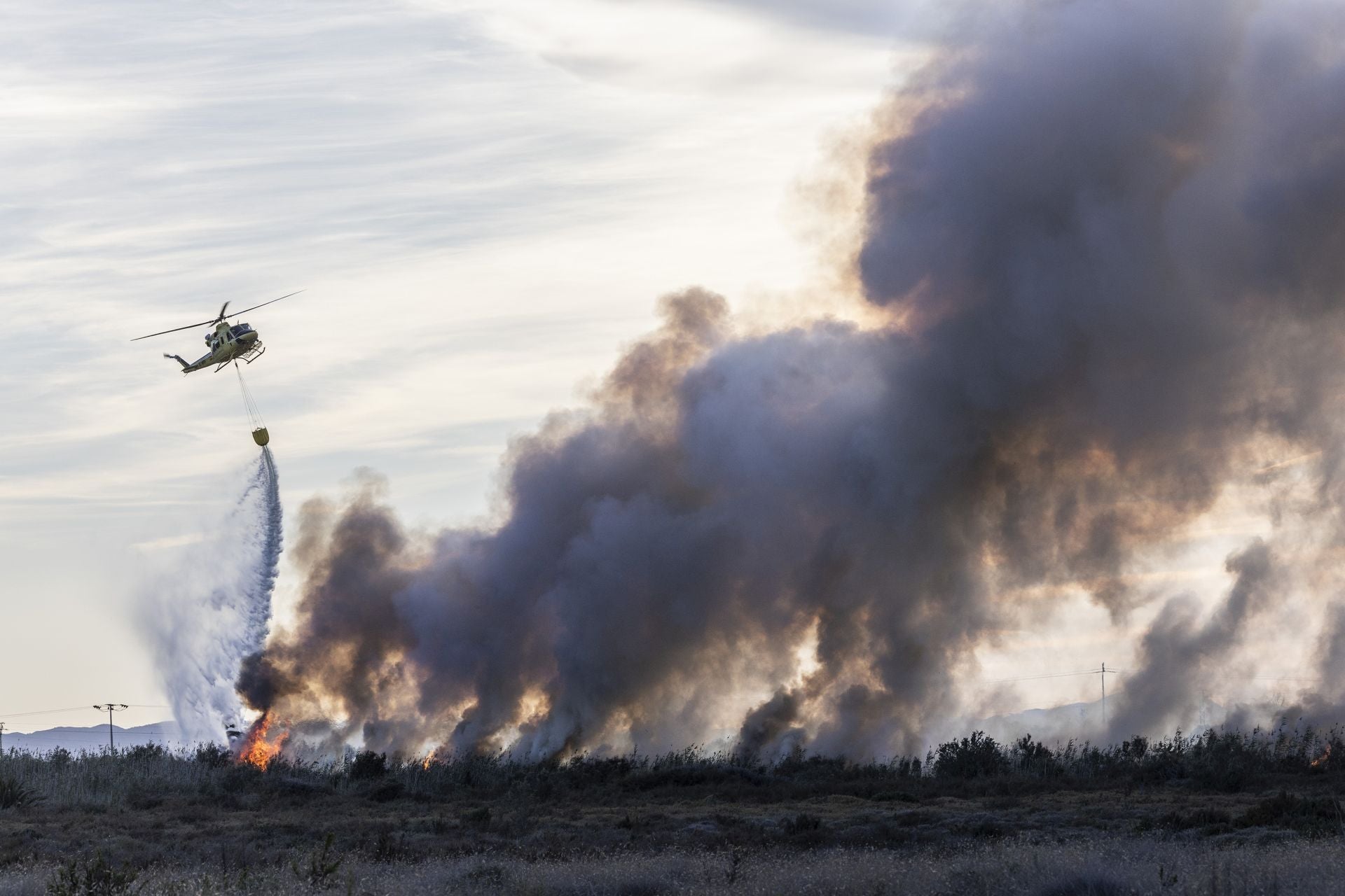 El incendio forestal del Carmolí, en imágenes