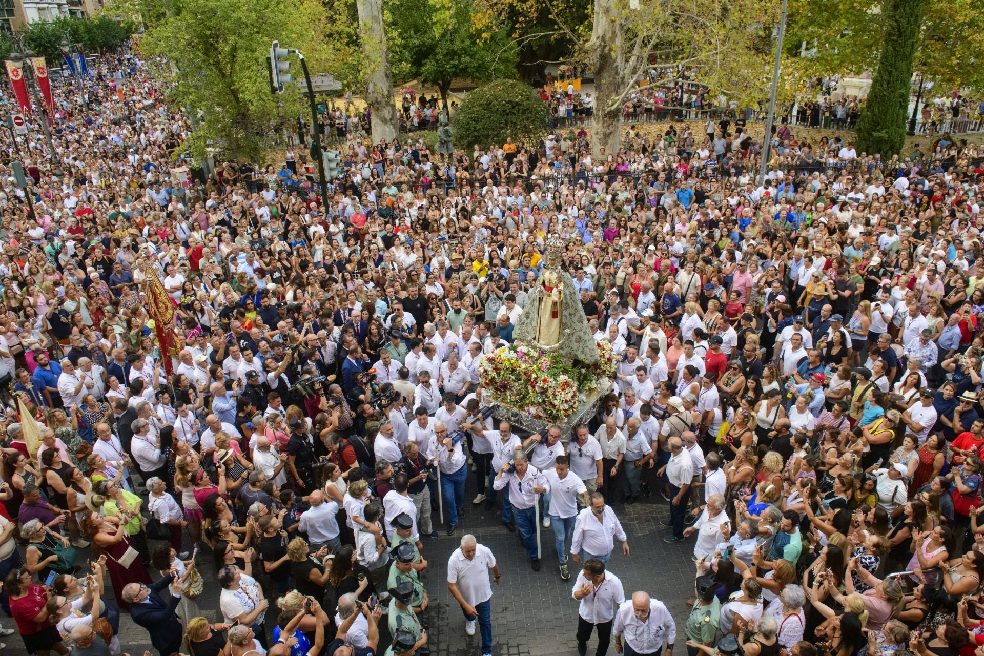 Las imágenes del recibimiento en Murcia a la Virgen de la Fuensanta