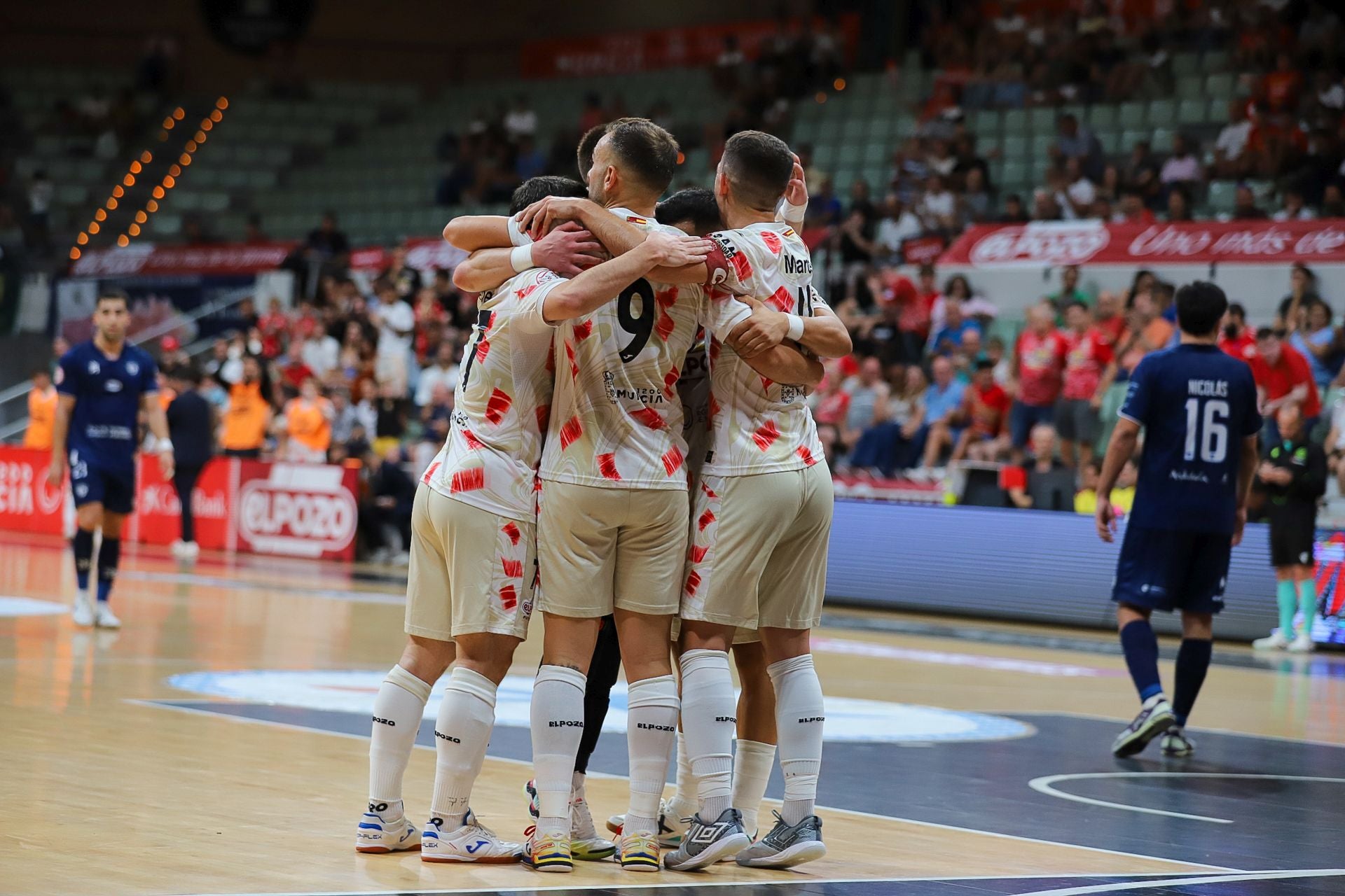 La derrota de ElPozo contra Córdoba en su debut en liga, en imágenes