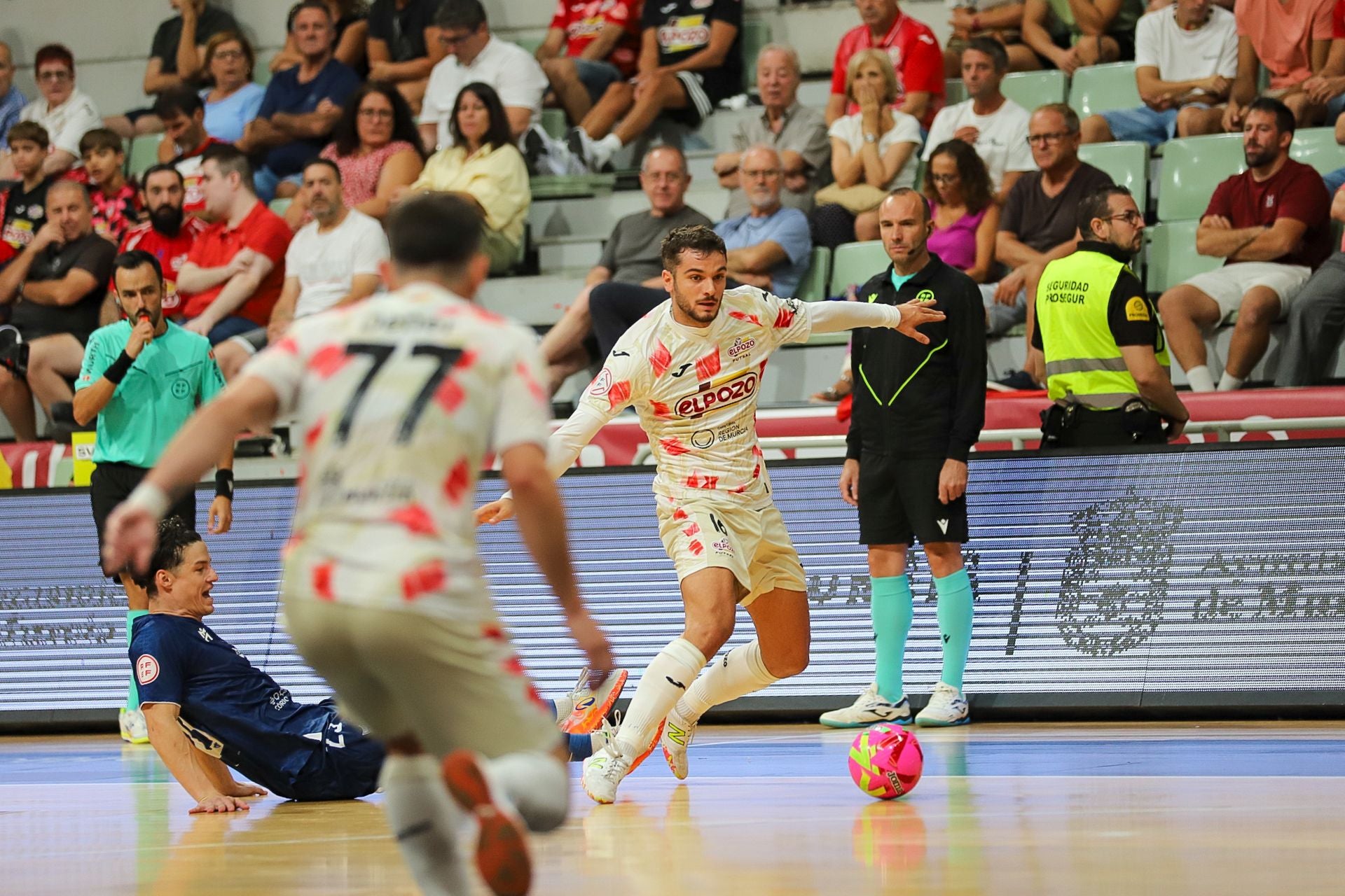 La derrota de ElPozo contra Córdoba en su debut en liga, en imágenes