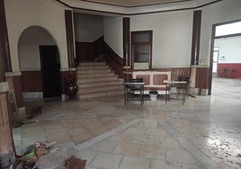 Interior del casino de Torreagüera.