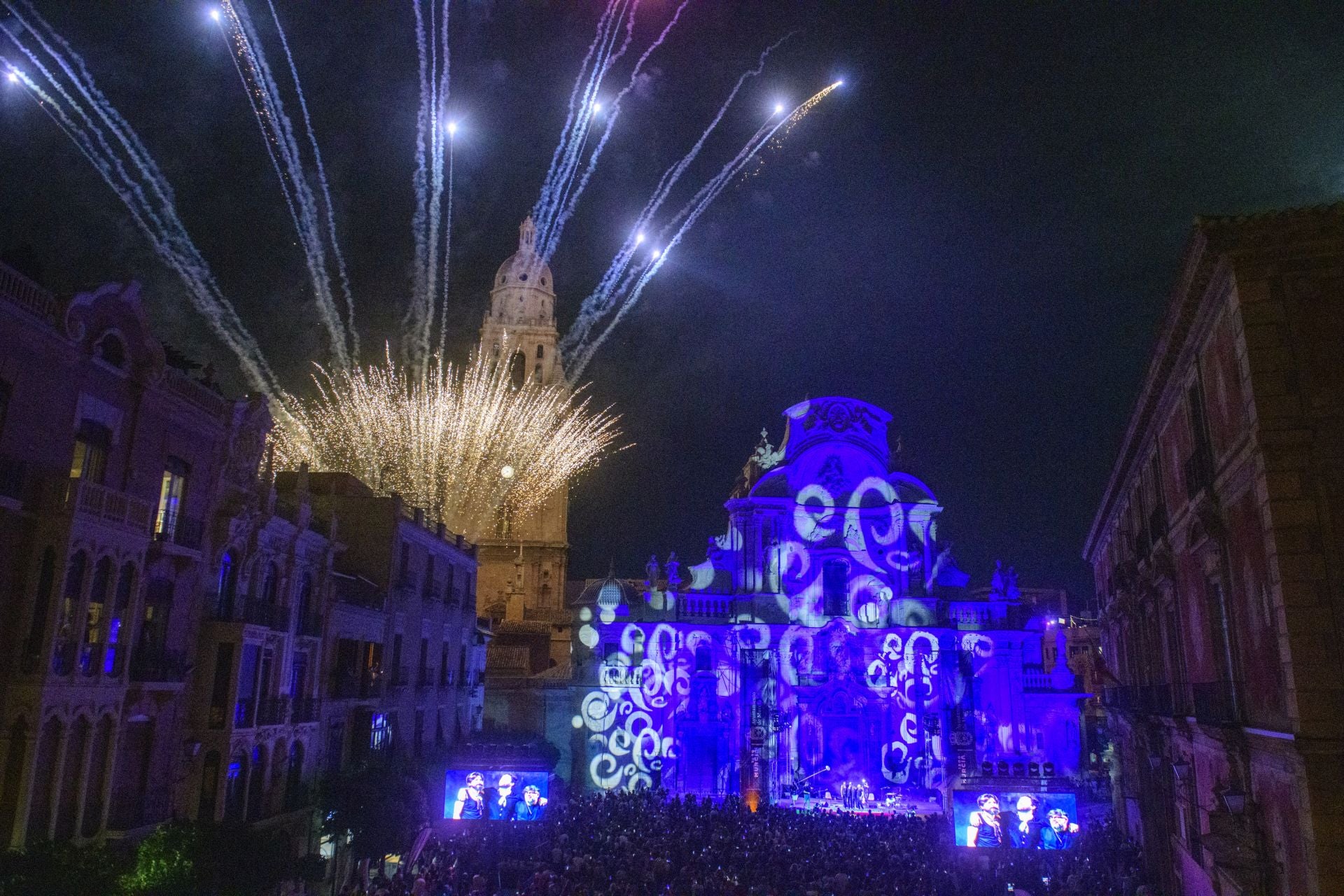 Las imágenes del pregón de Viva Suecia en Murcia