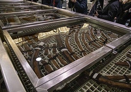 Piezas del barco fenicio de Mazarrón, en los laboratorios de ArquaTec (Cartagena).
