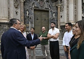 La presentación del evento en la plaza Belluga.