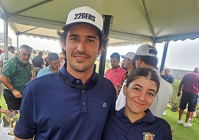 El 'pro' madrileño David Salgado junto a la joven murciana Ana Marín.