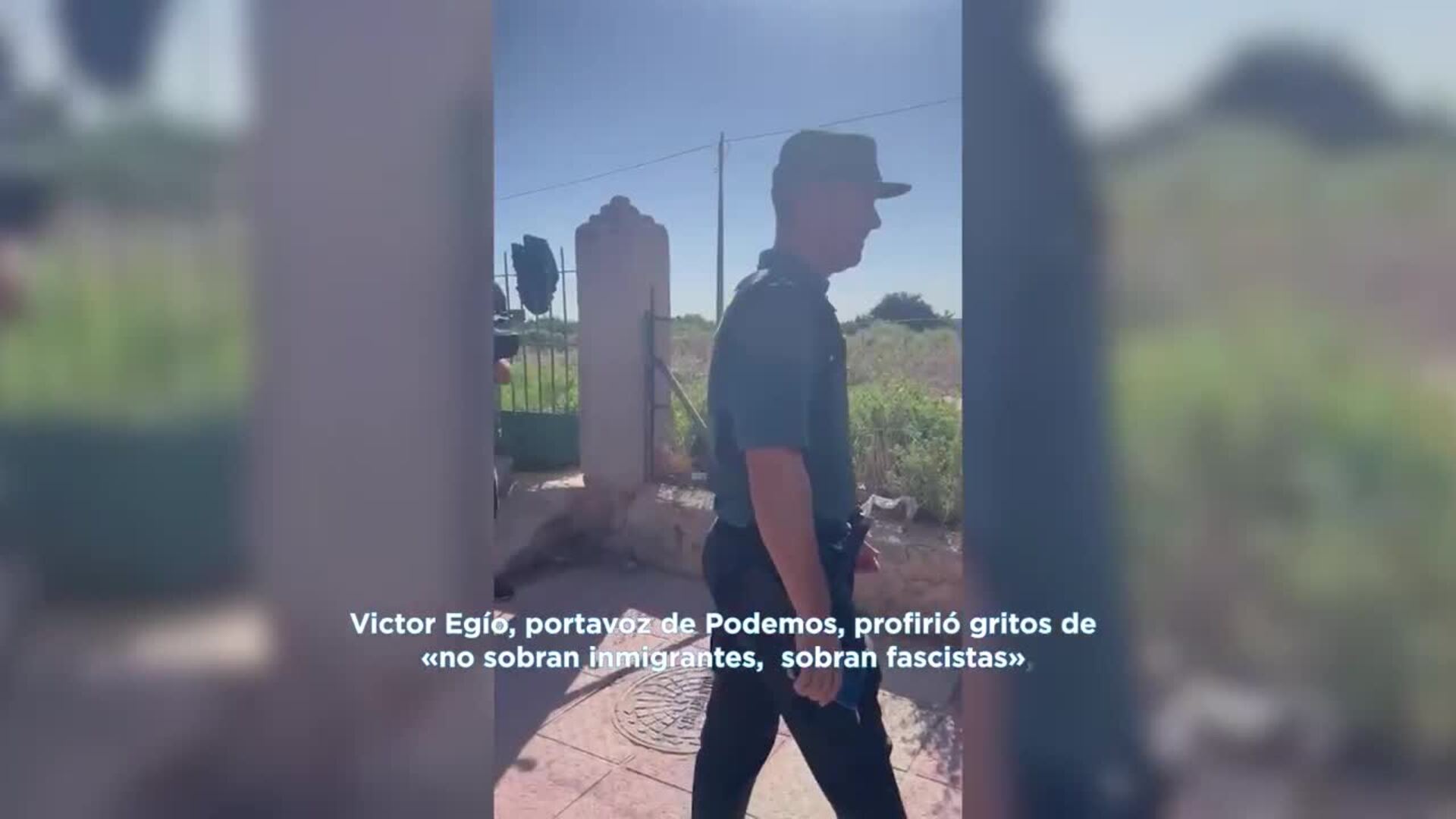 Tensión entre Podemos y Voz frente al centro de menores de Santa Cruz