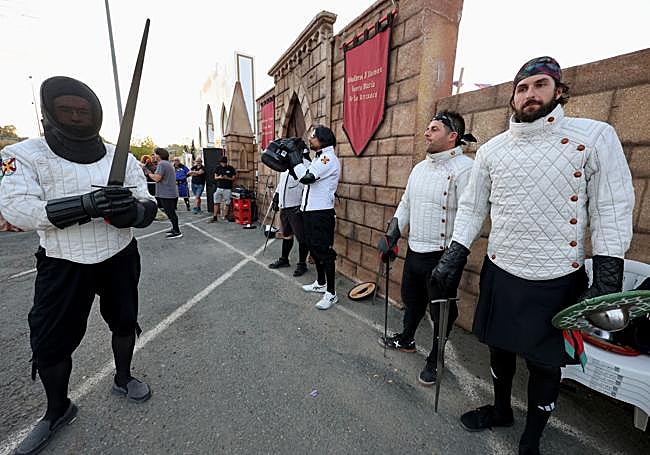 Participantes en la exhibición de esgrima de la mesnada Santa María de la Arrixaca.