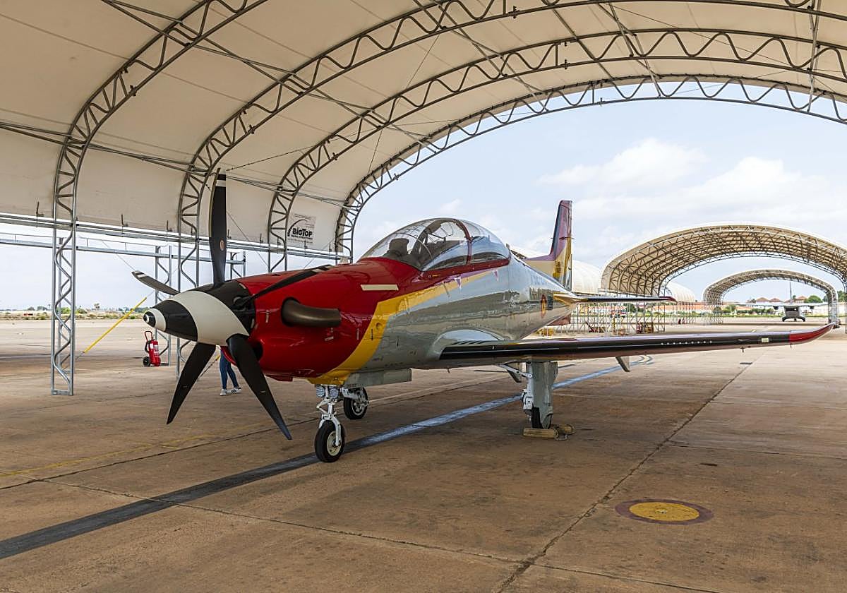 Nueva era en el cielo. «El Pilatus es un ordenador con forma de avión», explican en la AGA, porque es más seguro y con menos necesidad de combustible y mantenimiento.