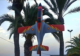 El cielo aterriza en La Ribera: murales y aviones recuerdan su historia aeronaútica