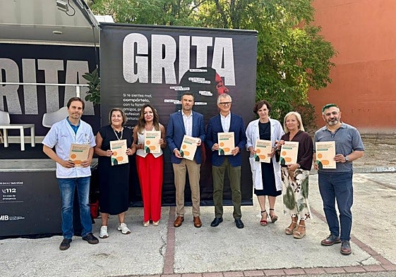 Autoridades y responsables de la iniciativa 'Grita!' durante su presentación.