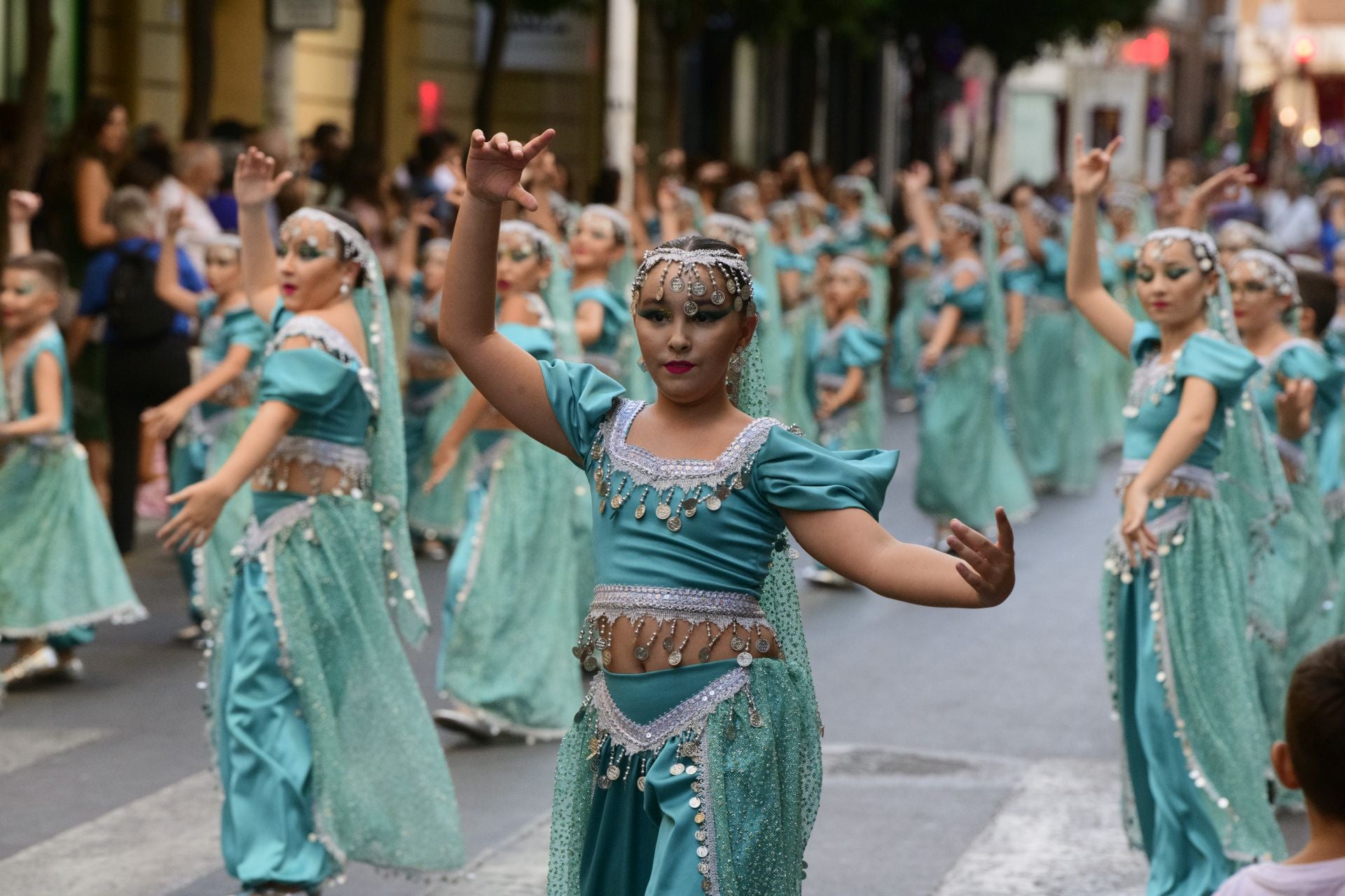 Desfile intantil de Moros y Cristianos en Murcia, en imágenes