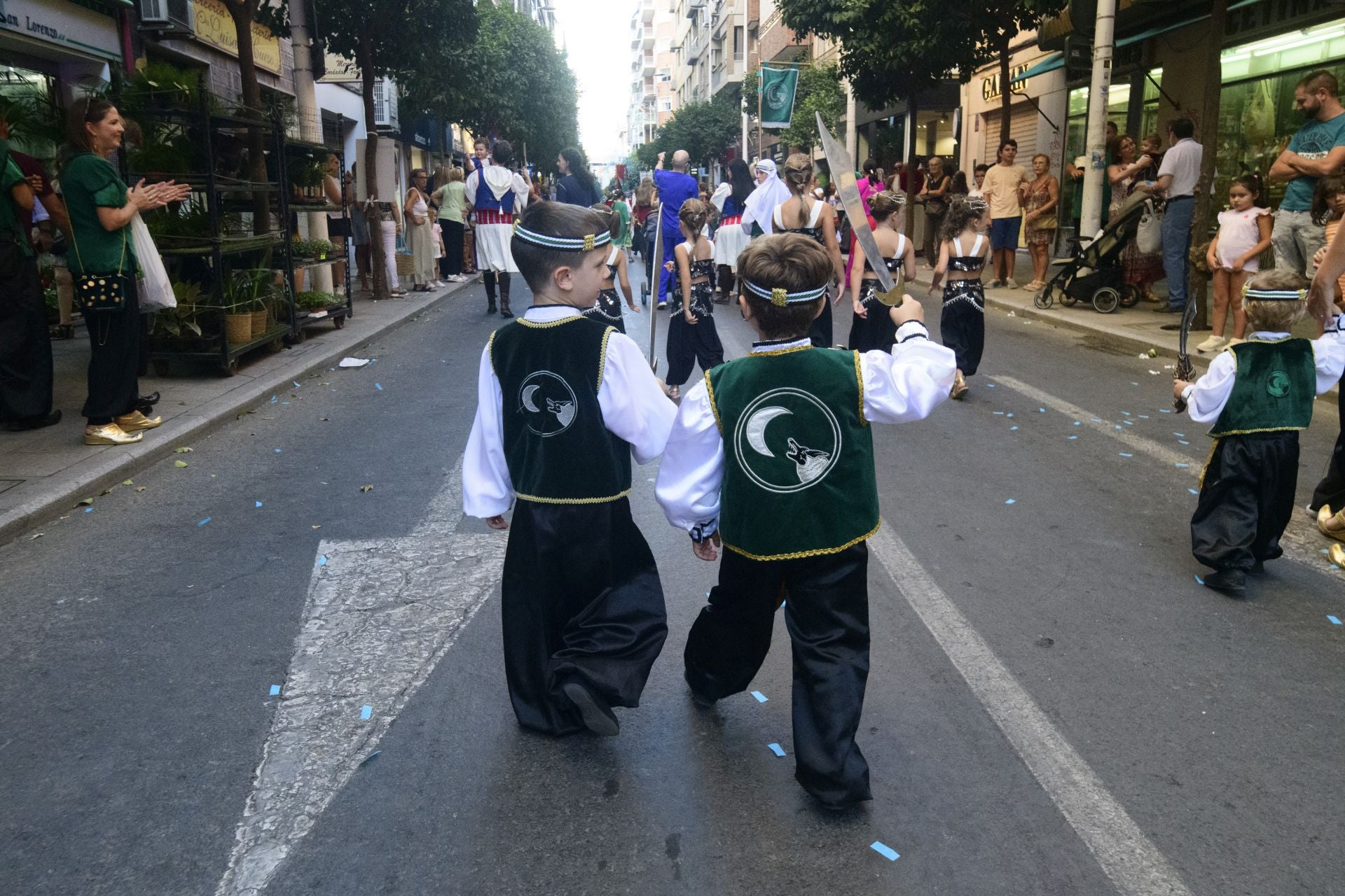 Desfile intantil de Moros y Cristianos en Murcia, en imágenes