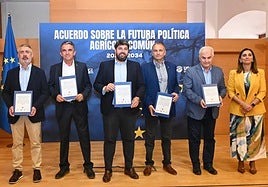 Miras preside, este viernes, la firma del acuerdo con las organizaciones agrarias para reclamar una PAC justa.