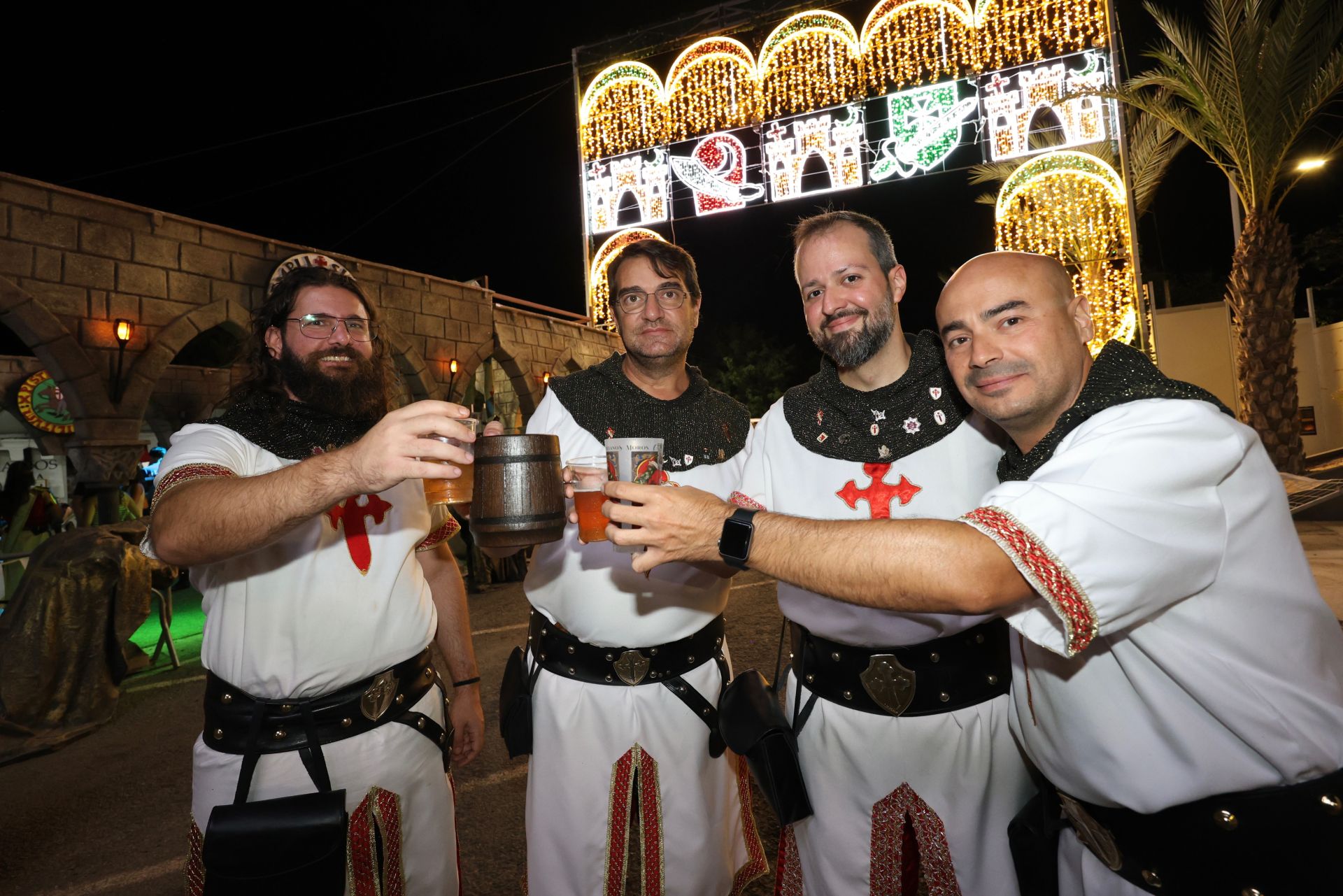 El campamento más internacional de Moros y Cristianos de Murcia, en imágenes