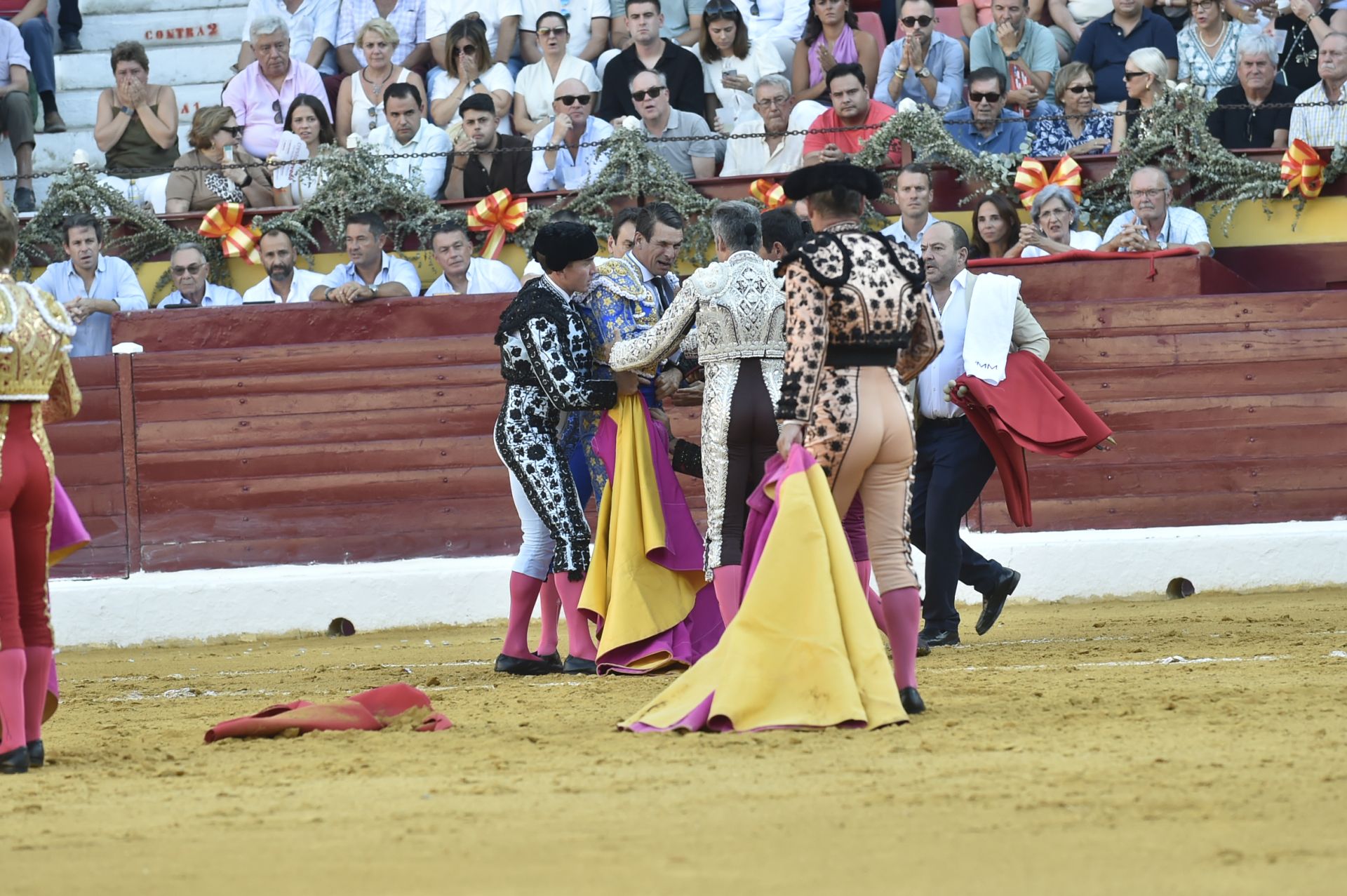 La primera corrida de la Feria Taurina de Murcia, en imágenes