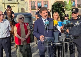 El concejal Fulgencio Perona, este lunes, en rueda de prensa.