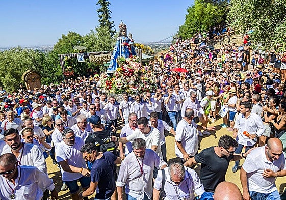 Llegada de la Virgen de la Fuensanta a su santuario de Algezares, este martes a primera hora de la tarde.