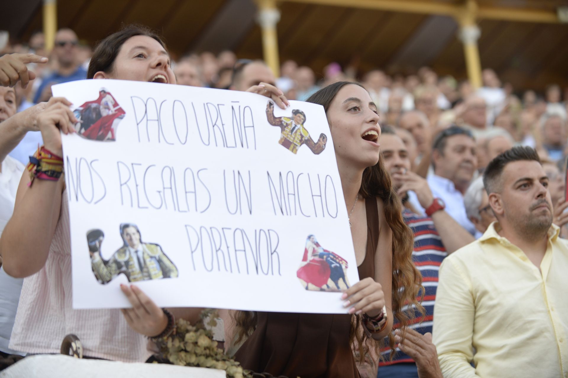 Ambiente de la corrida de la Romería de la Feria Taurina de Murcia, en imágenes
