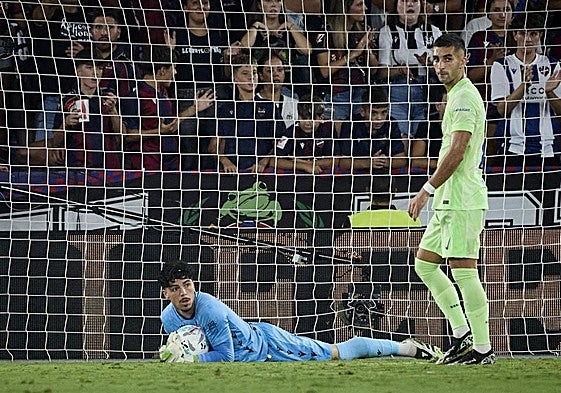 Pablo Cuñat, en el Levante-Barça de esta temporada.