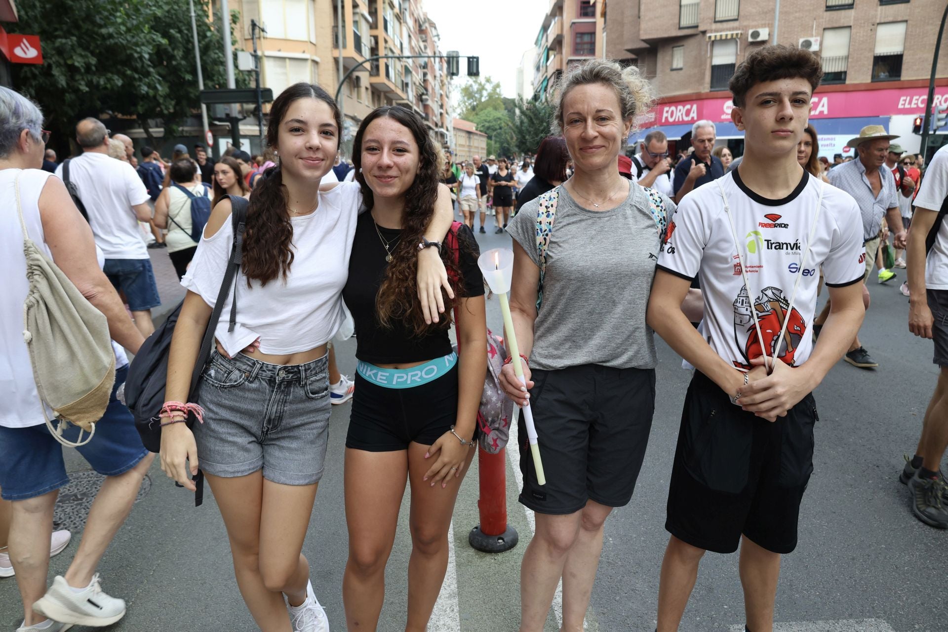 Búscate entre los romeros que acompañaron a la Fuensanta en Murcia