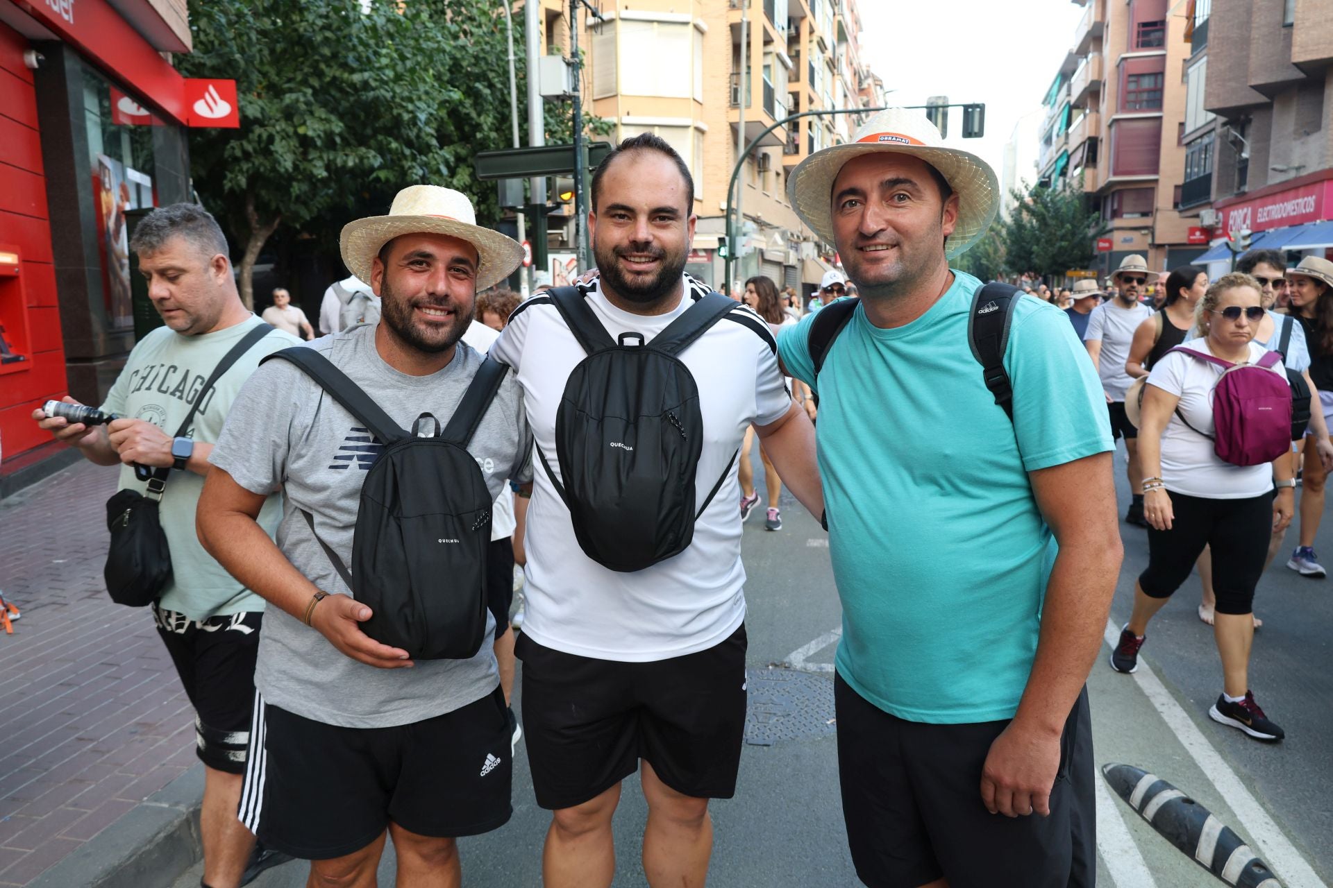 Búscate entre los romeros que acompañaron a la Fuensanta en Murcia