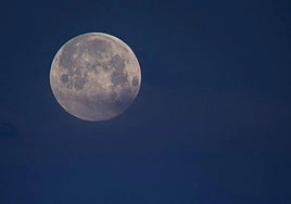 Imagen de archivo de la luna.