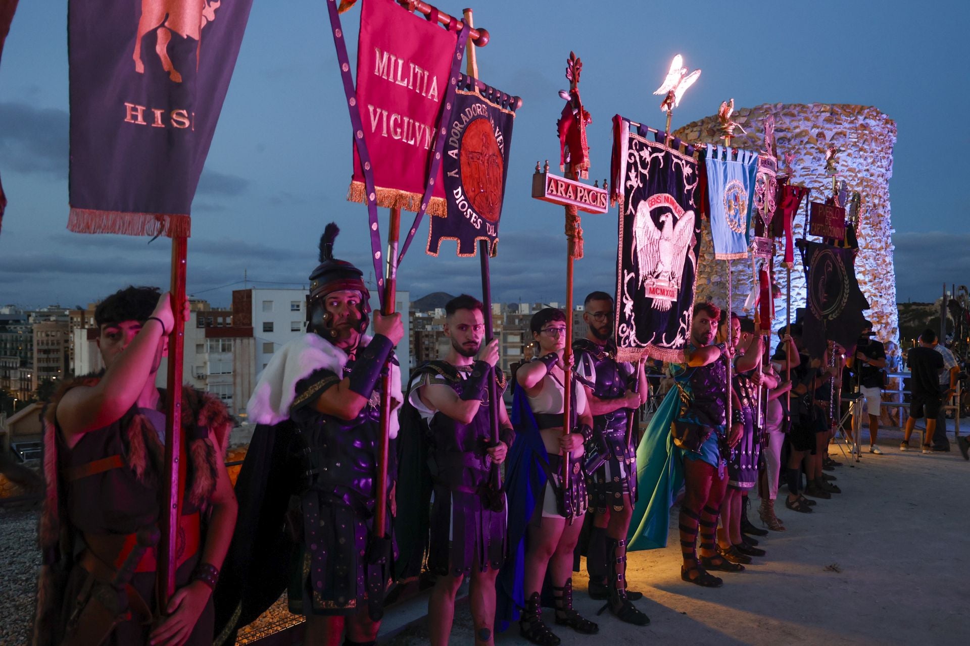 En imágenes, pregón e inicio de las Fiestas de Carthagineses y Romanos