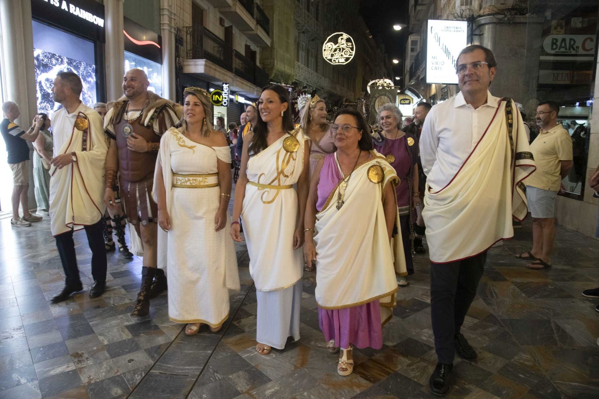 En imágenes, pregón e inicio de las Fiestas de Carthagineses y Romanos