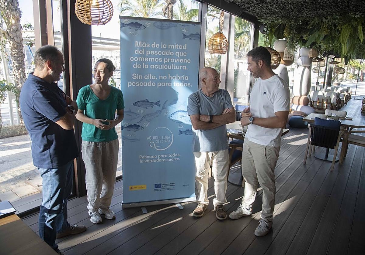 Los expertos que organizaron la jornada, con su nueva campaña.